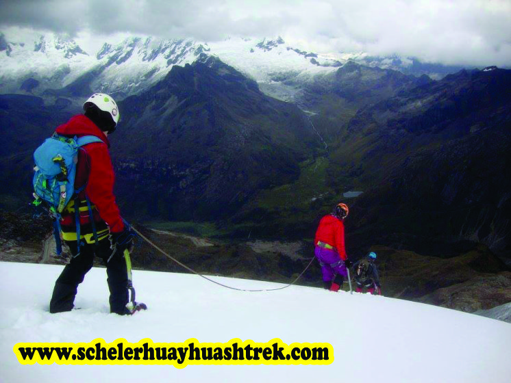 Descenso desde la cumbre Mateo